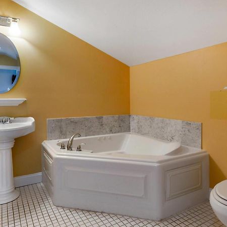 Essex Street Inn & Suites, Ascend Hotel Collection ニューベリーポート エクステリア 写真
