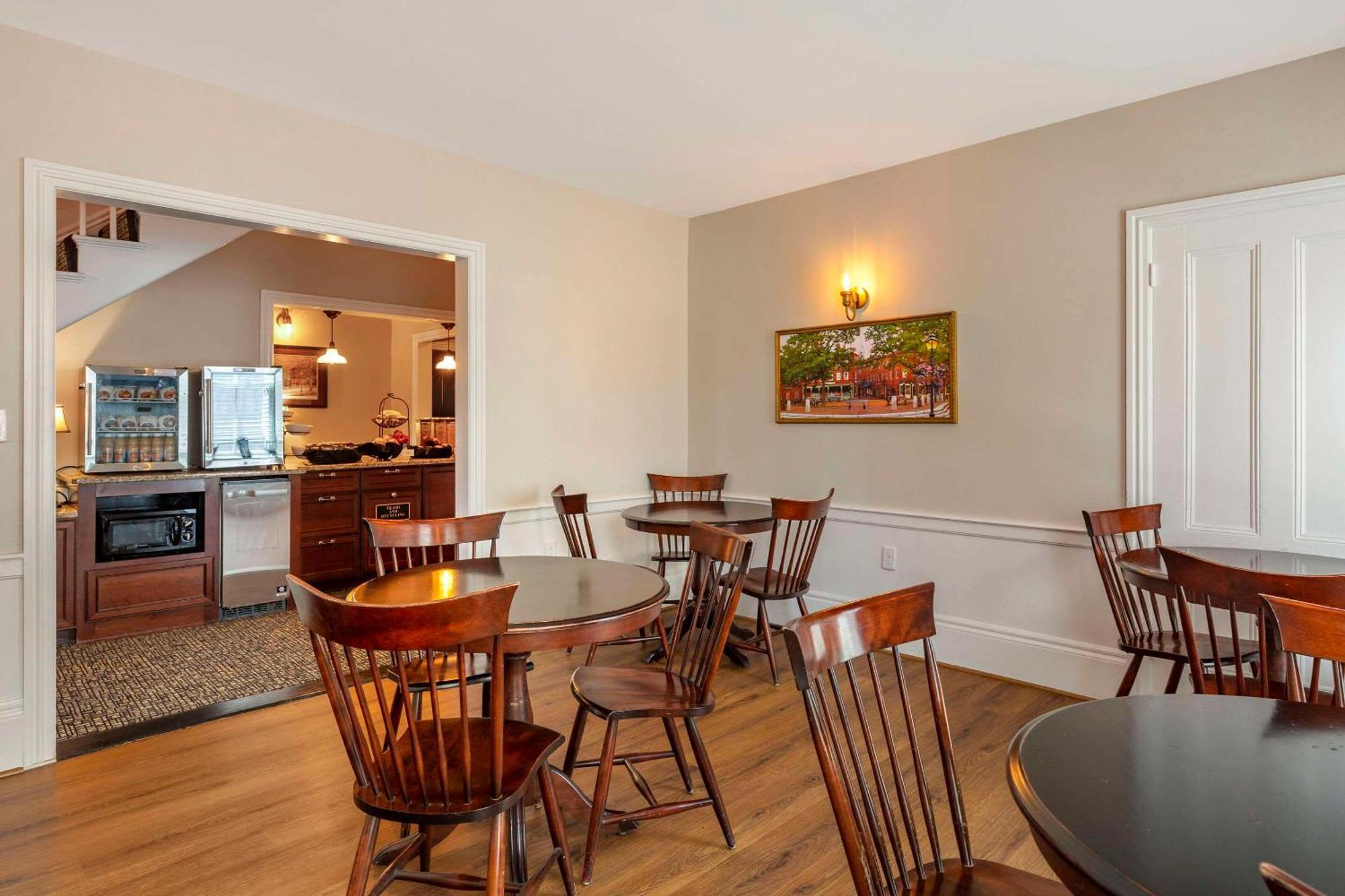 Essex Street Inn & Suites, Ascend Hotel Collection ニューベリーポート エクステリア 写真