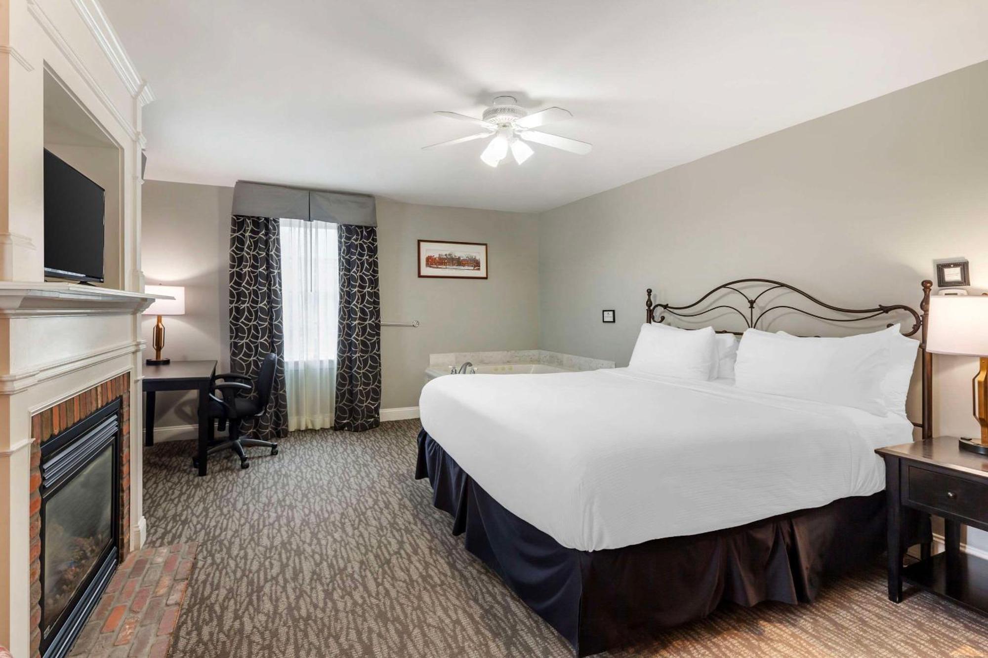 Essex Street Inn & Suites, Ascend Hotel Collection ニューベリーポート エクステリア 写真