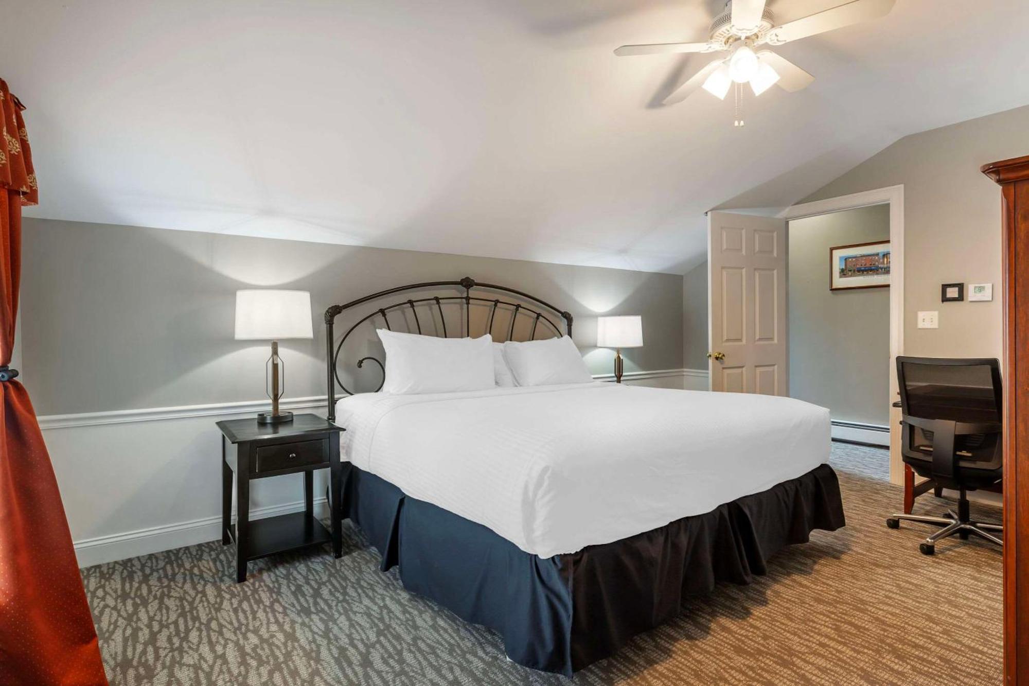 Essex Street Inn & Suites, Ascend Hotel Collection ニューベリーポート エクステリア 写真