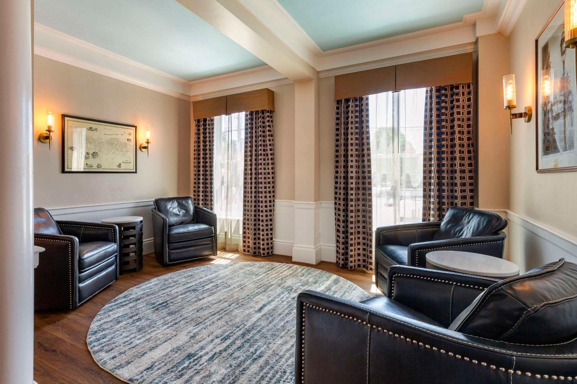 Essex Street Inn & Suites, Ascend Hotel Collection ニューベリーポート エクステリア 写真